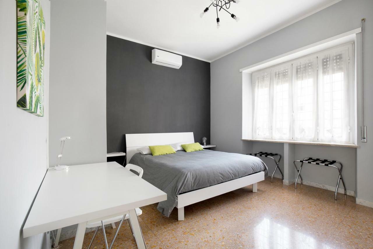 Vila Enjoy Porta Furba Řím Exteriér fotografie